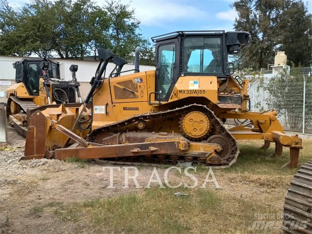 CAT D5-17 Dozers - Tratores rastos