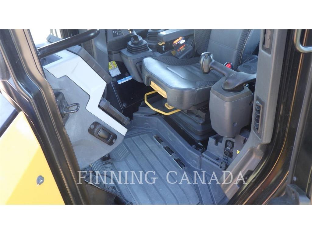 CAT D5-17 Dozers - Tratores rastos