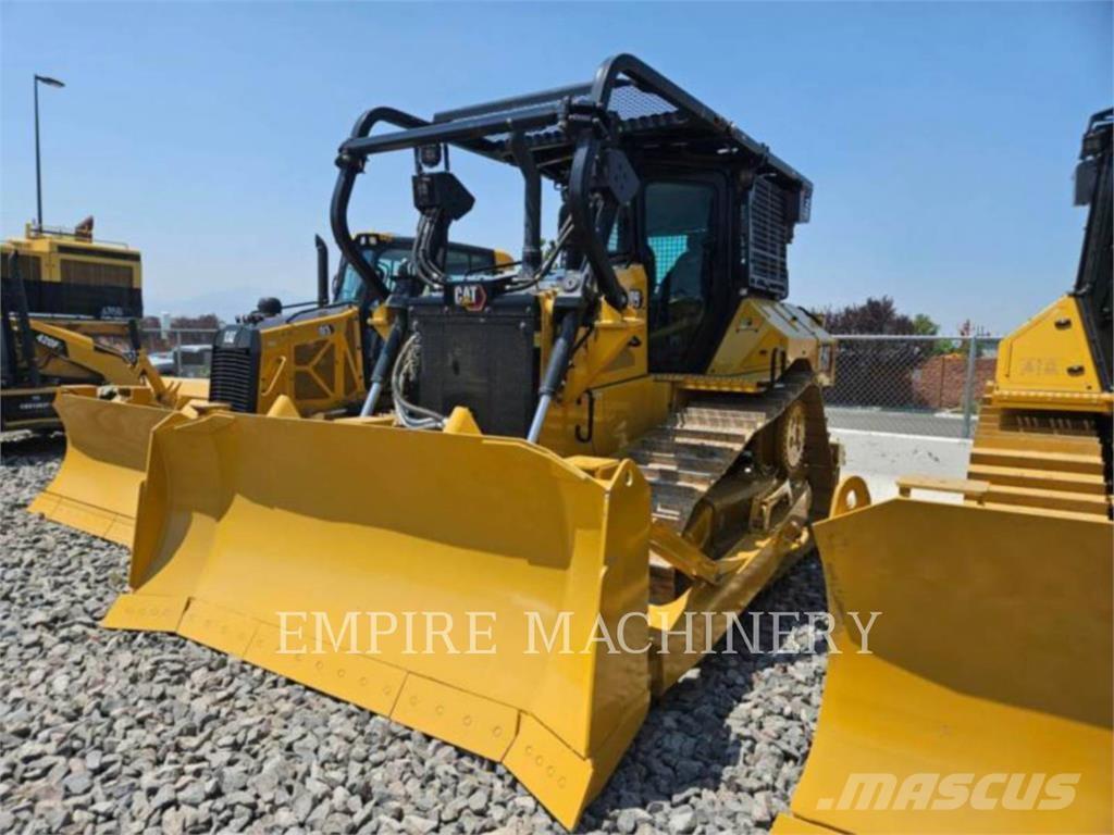 CAT D5-17 SU Dozers - Tratores rastos