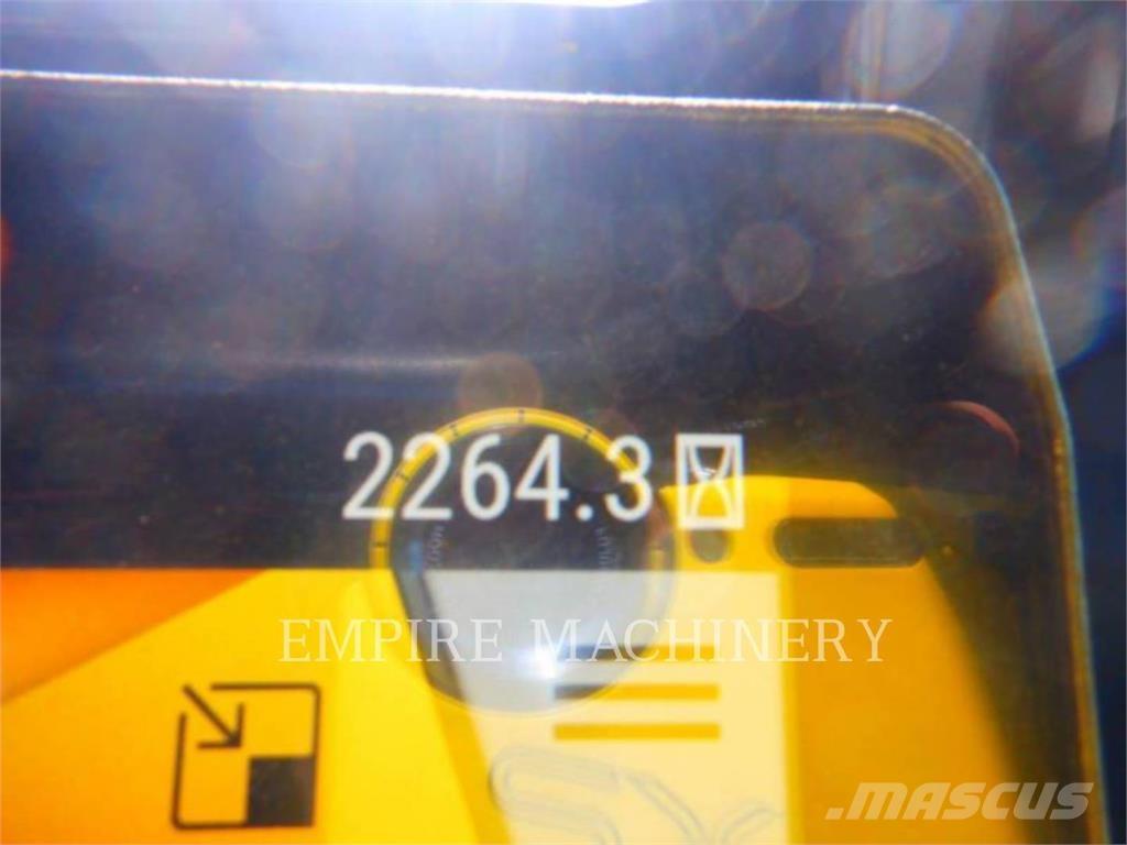 CAT D5-17VP Dozers - Tratores rastos