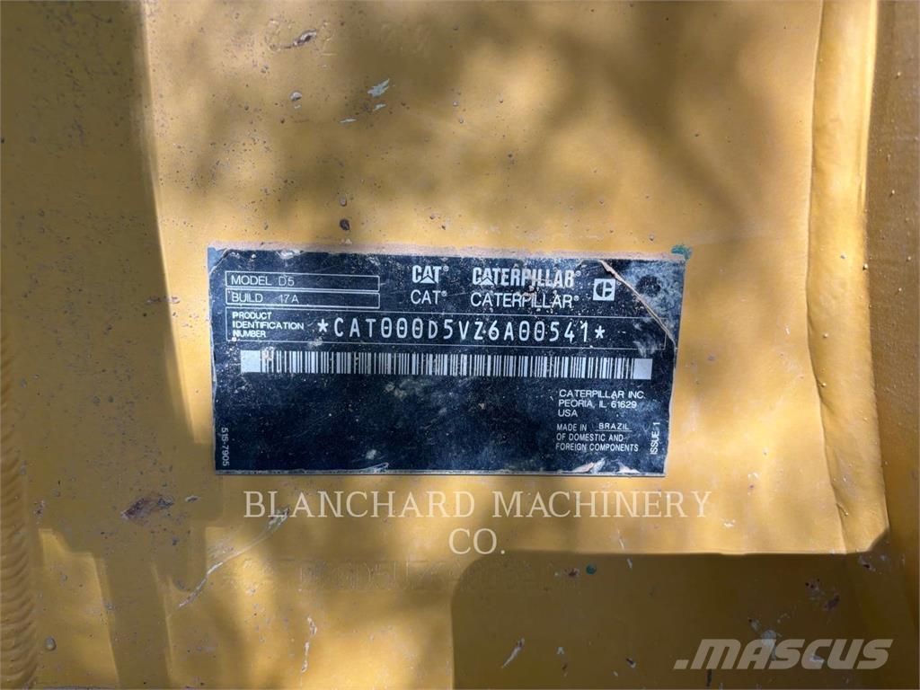 CAT D5- LGP Dozers - Tratores rastos