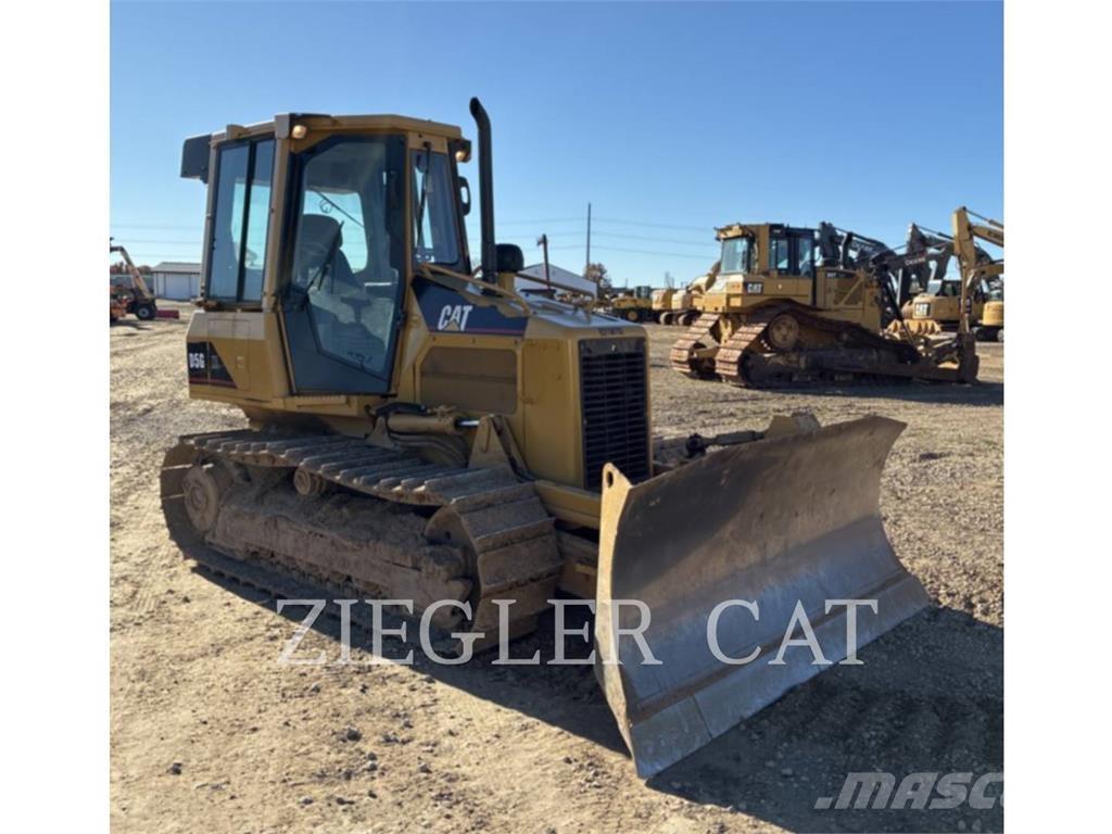 CAT D5G Dozers - Tratores rastos