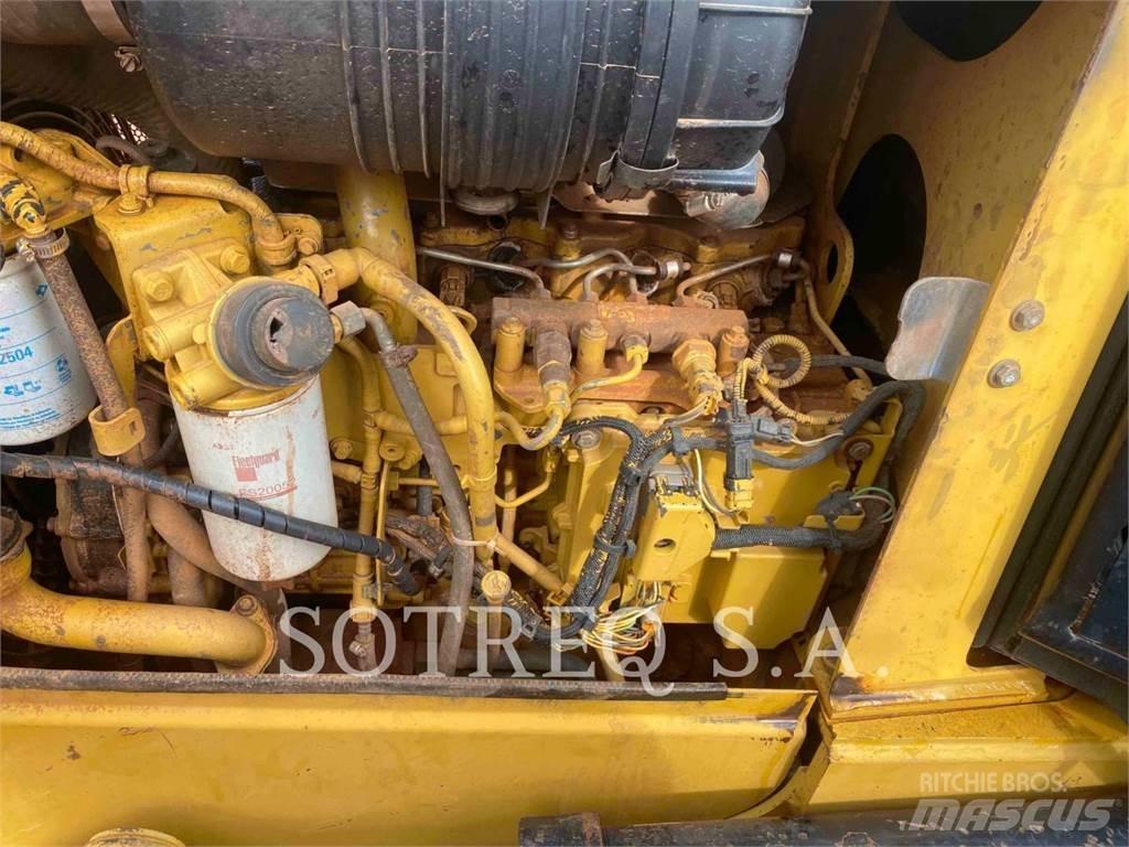 CAT D5K Dozers - Tratores rastos