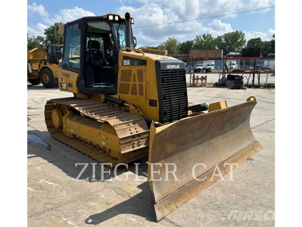 CAT D5K Dozers - Tratores rastos