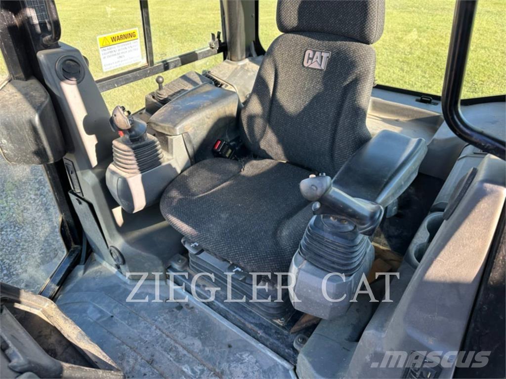 CAT D5K2 Dozers - Tratores rastos