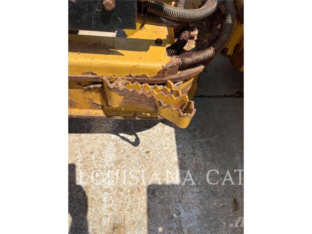 CAT D5K2 LGP Dozers - Tratores rastos