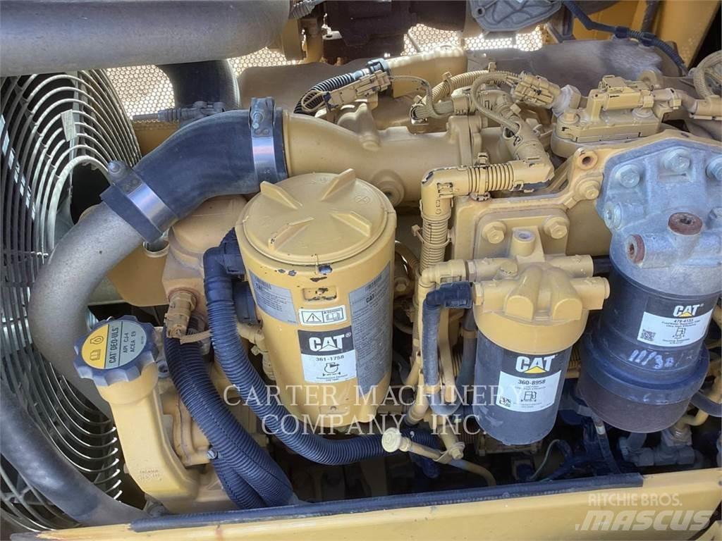 CAT D5K2LGP Dozers - Tratores rastos