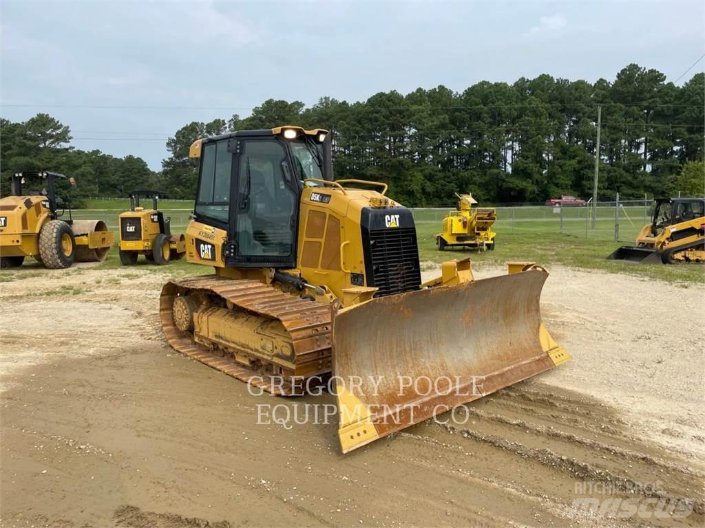 CAT D5K2LGP Dozers - Tratores rastos