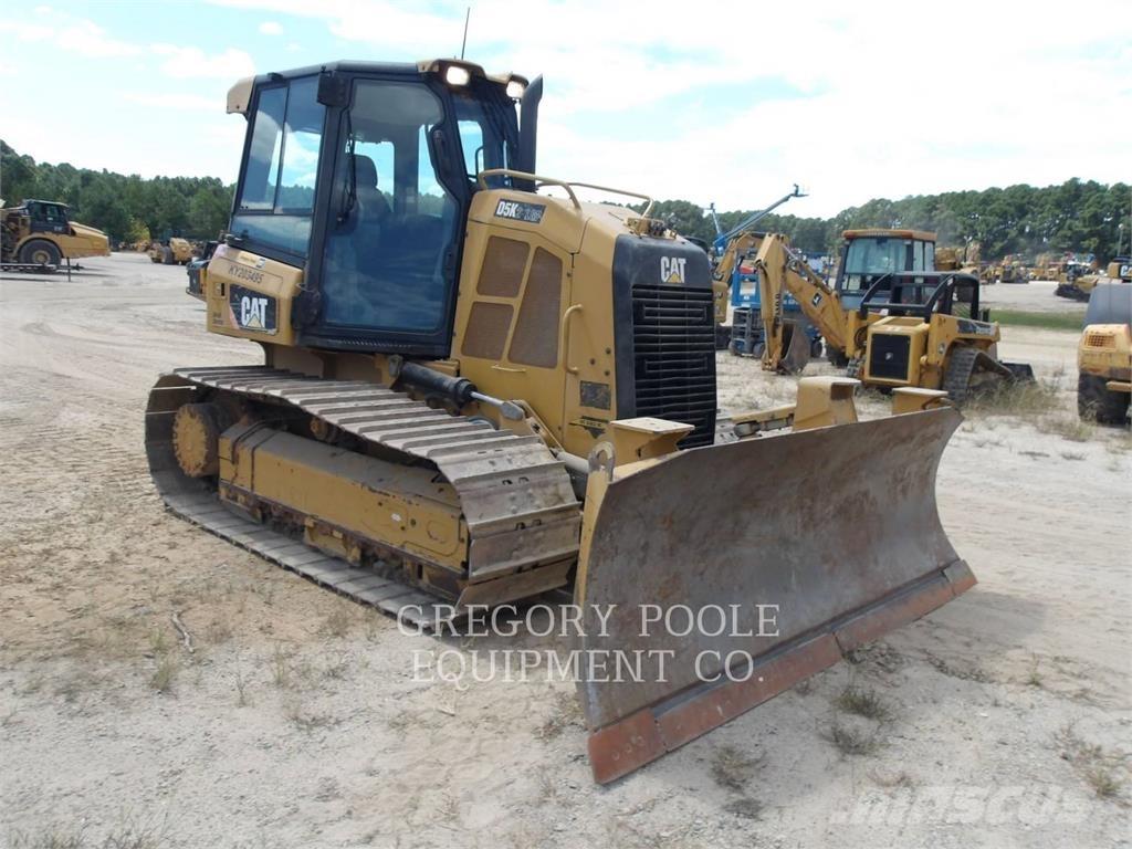 CAT D5K2LGP Dozers - Tratores rastos