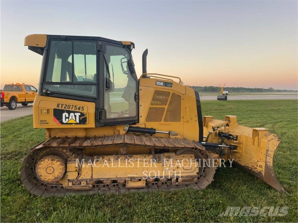 CAT D5K2LGP Dozers - Tratores rastos