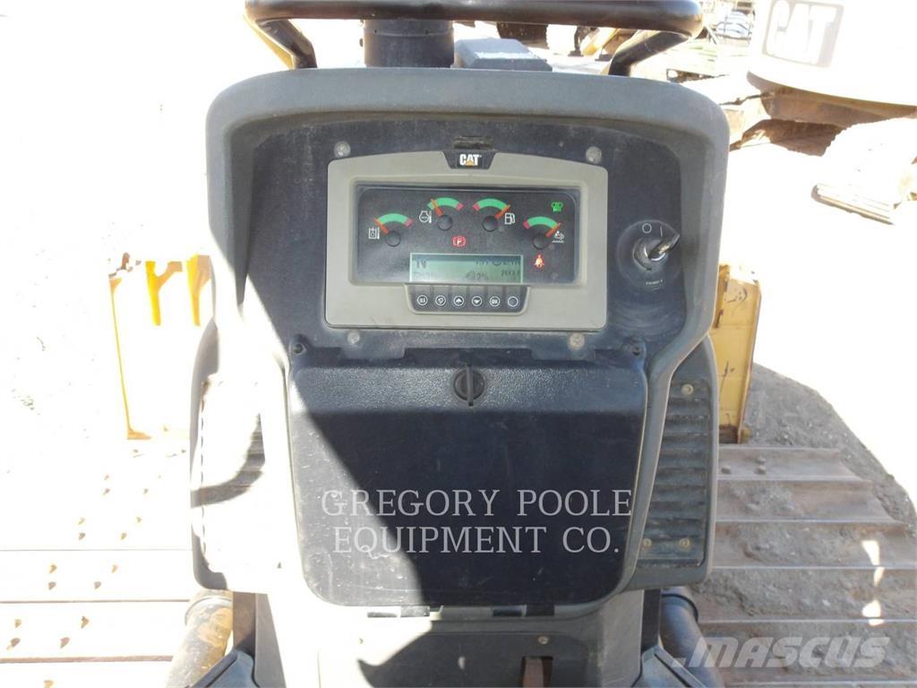 CAT D5K2LGP Dozers - Tratores rastos