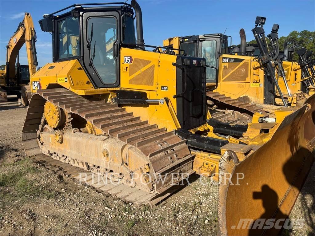 CAT D5VPEW Dozers - Tratores rastos