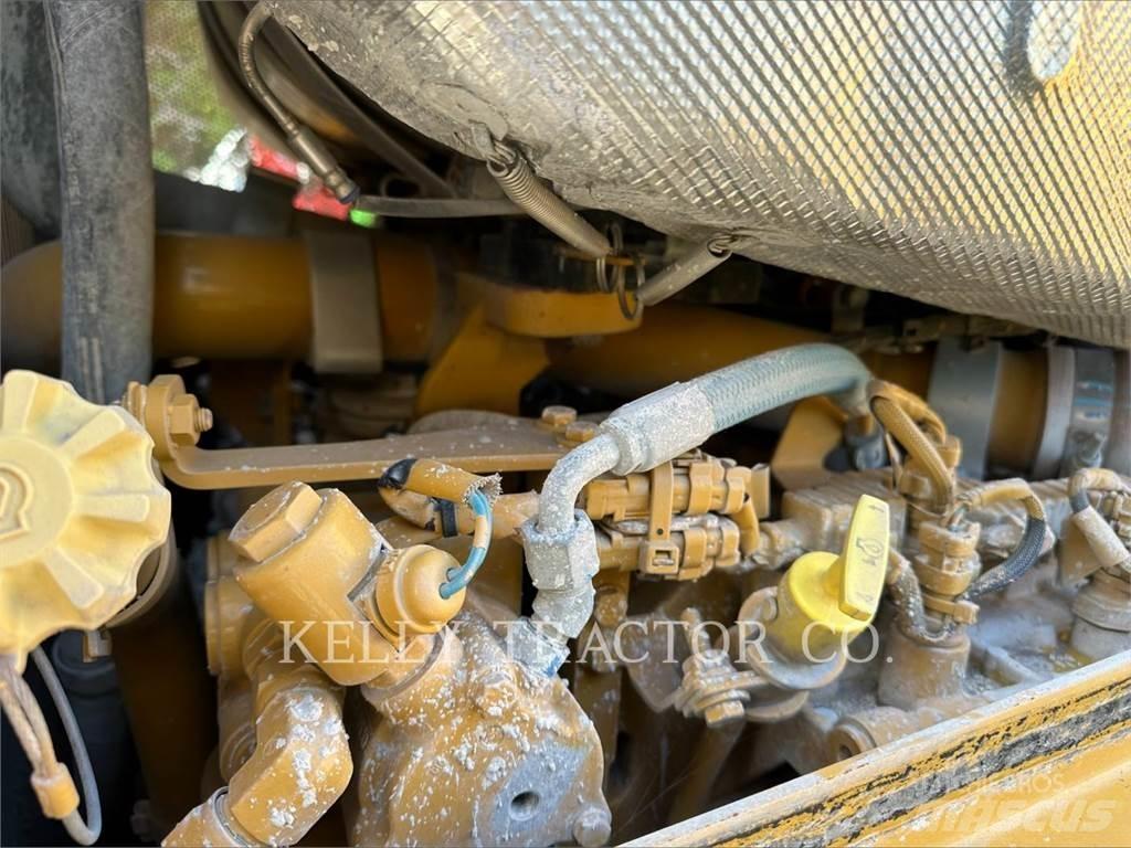 CAT D6 Dozers - Tratores rastos