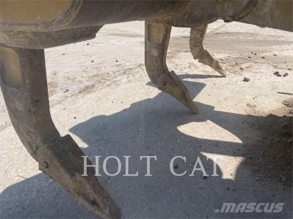 CAT D6 Dozers - Tratores rastos