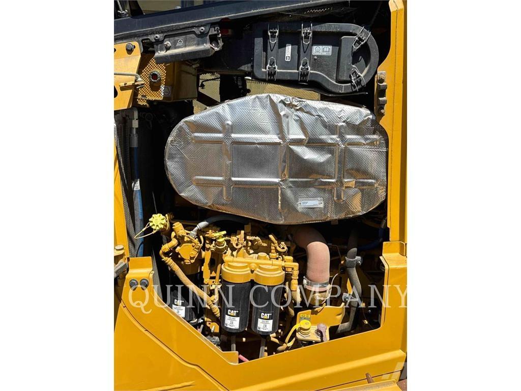 CAT D6 Dozers - Tratores rastos