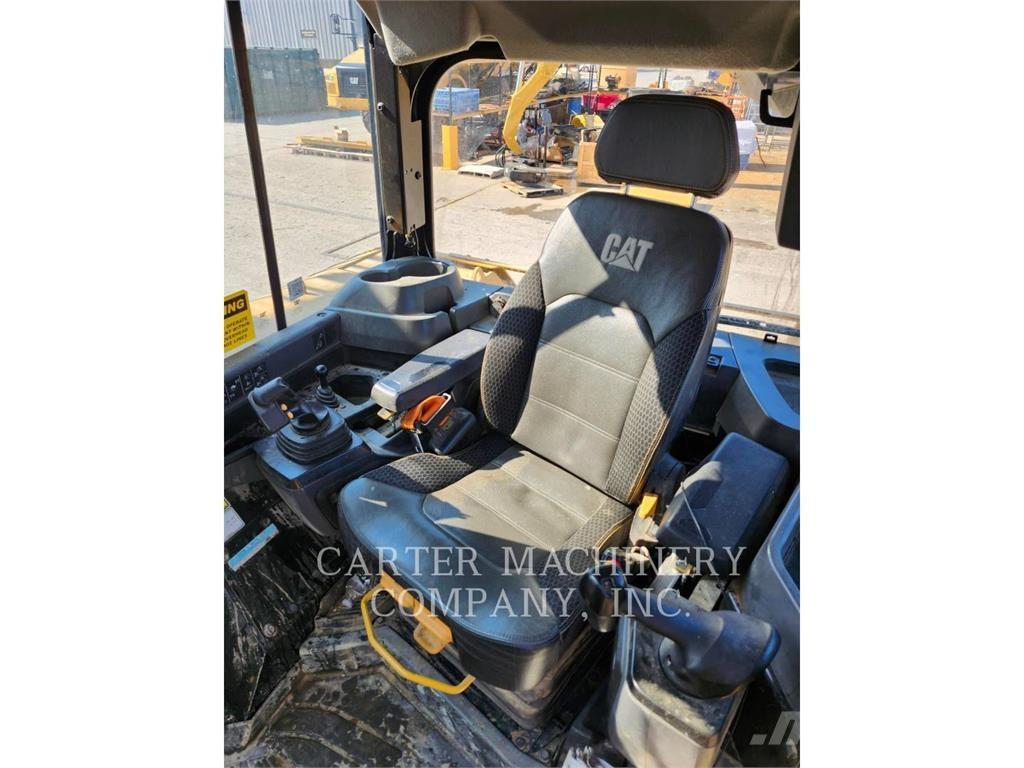 CAT D6-20LGVAR Dozers - Tratores rastos