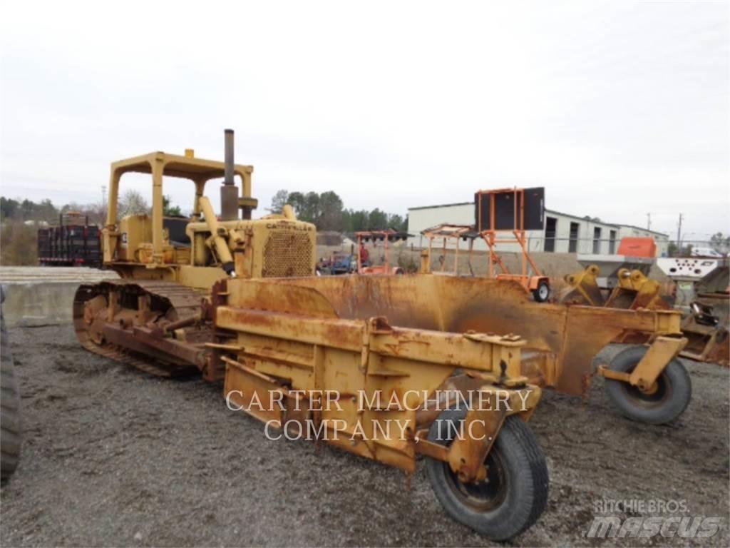 CAT D6C Dozers - Tratores rastos