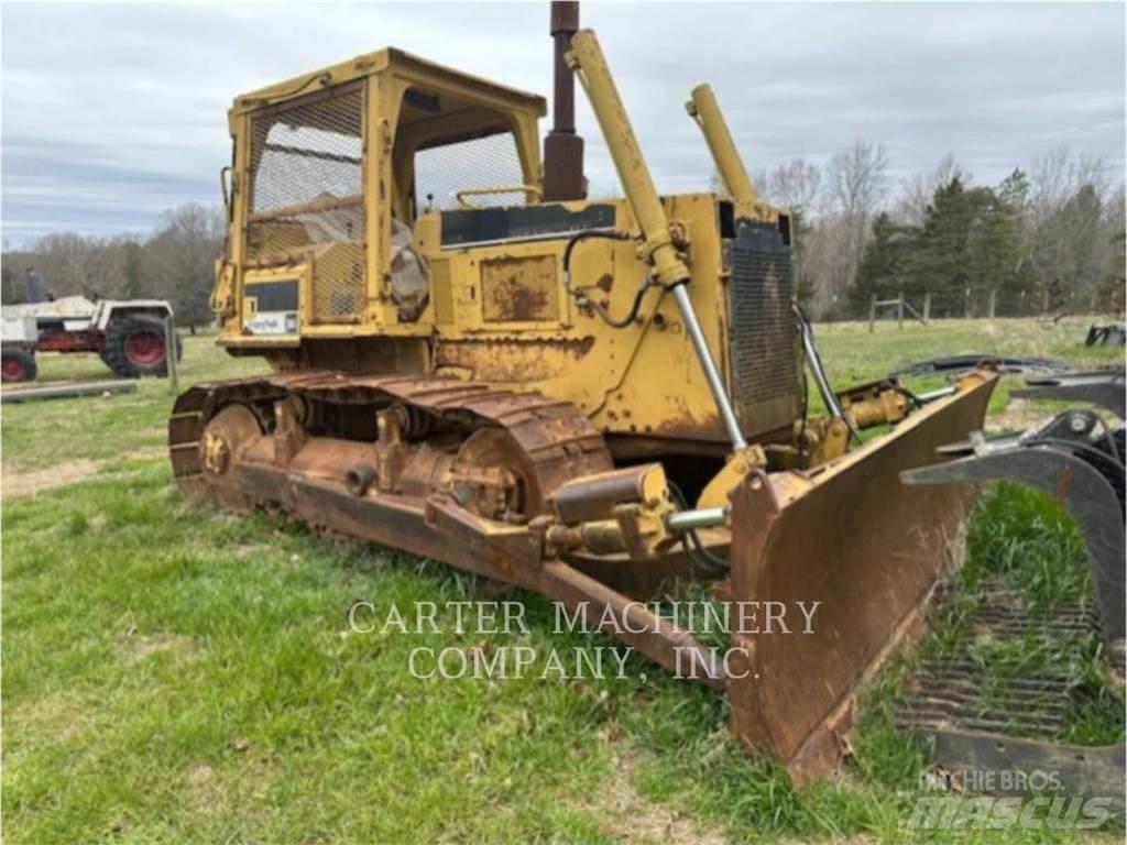 CAT D6D Dozers - Tratores rastos