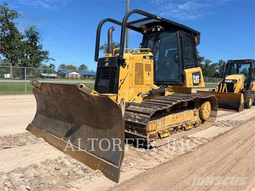 CAT D6K2 LGP Dozers - Tratores rastos