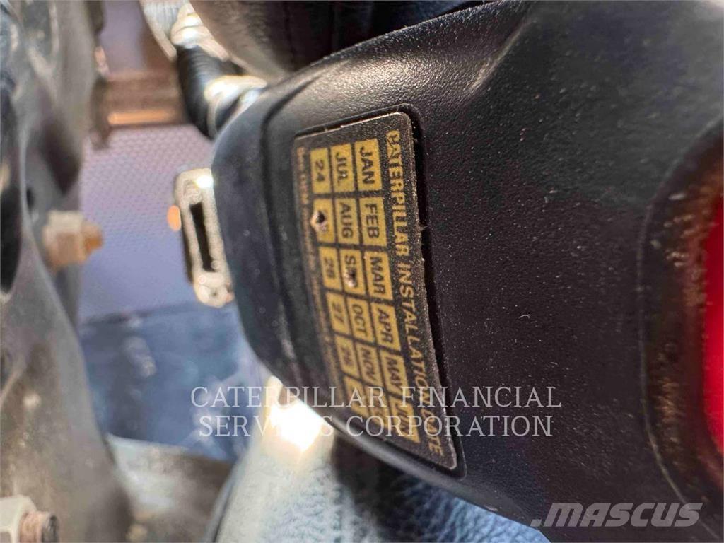 CAT D6K2LGP Dozers - Tratores rastos