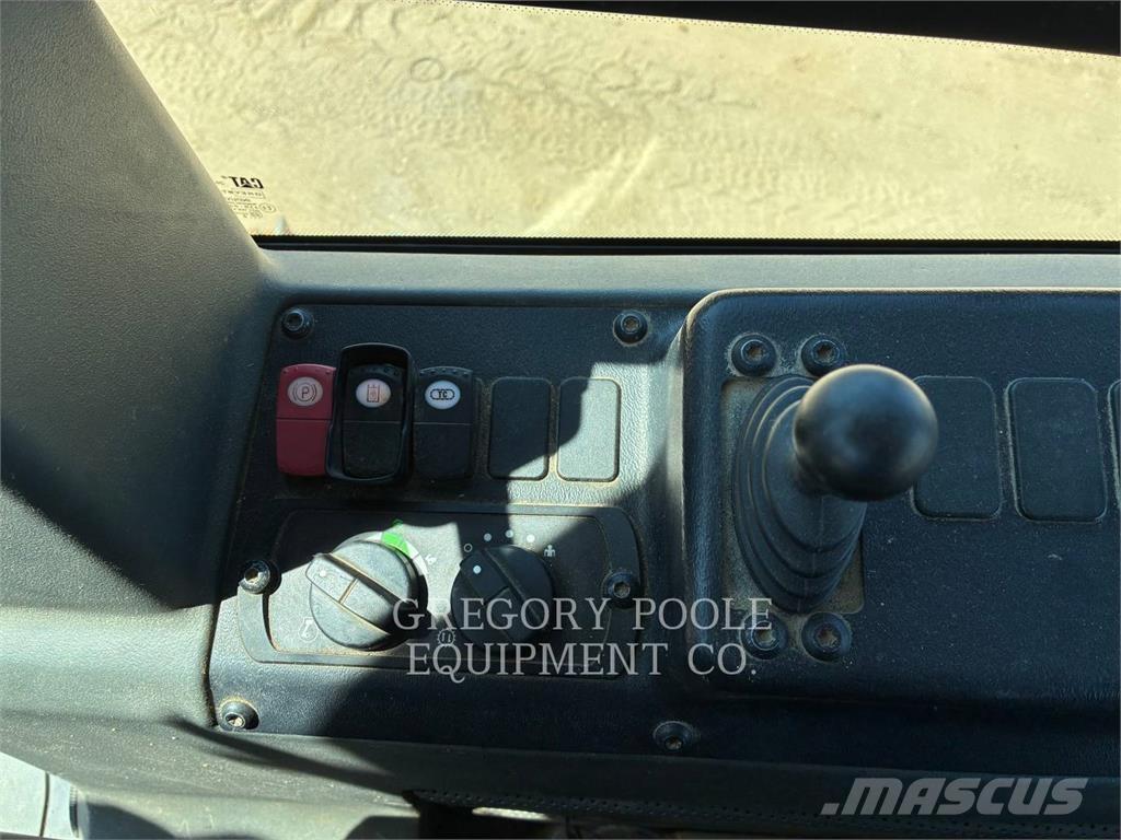 CAT D6K2LGP Dozers - Tratores rastos