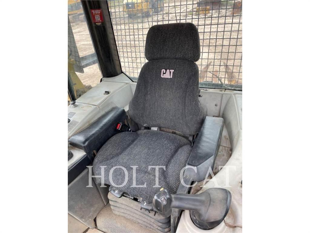 CAT D6N LAND Dozers - Tratores rastos