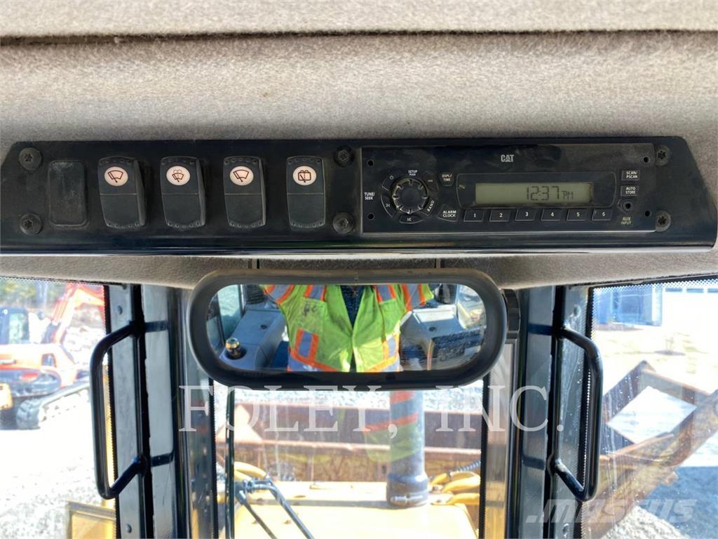 CAT D6NLGP Dozers - Tratores rastos