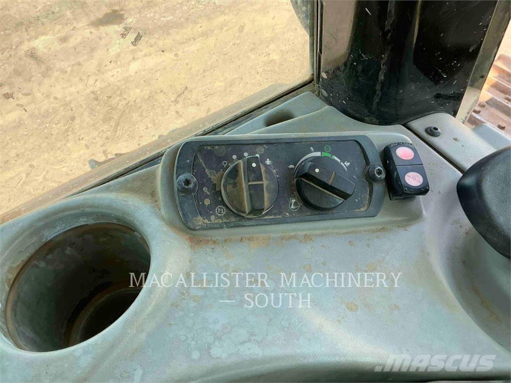 CAT D6NLGP Dozers - Tratores rastos