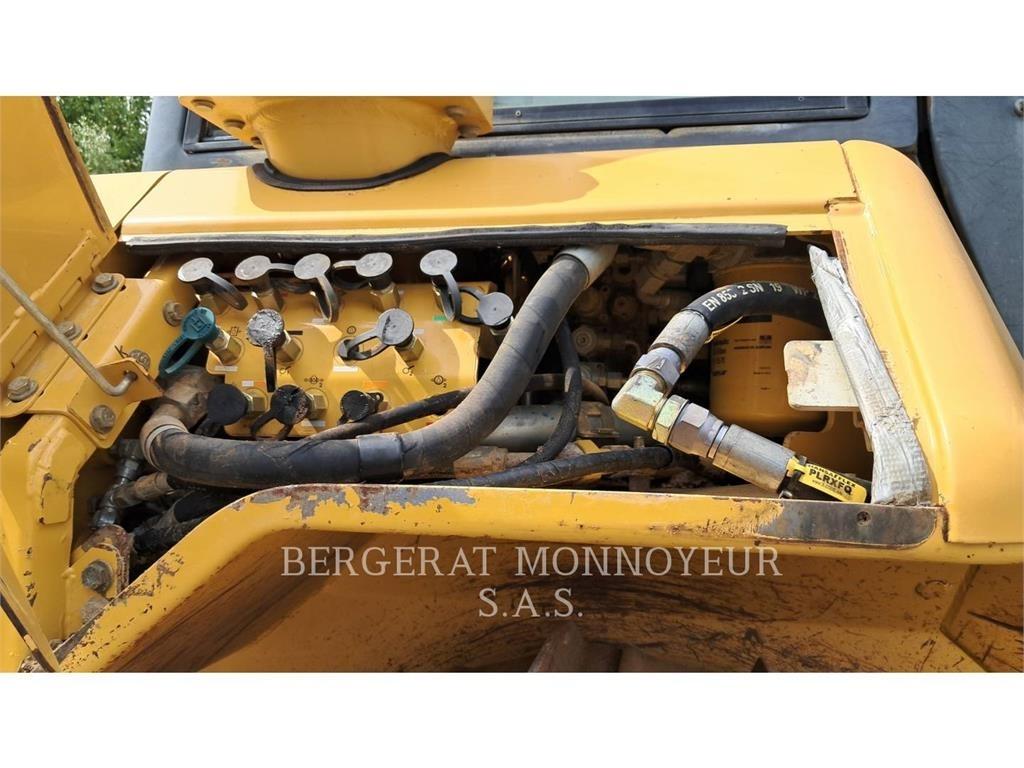 CAT D6NXL Dozers - Tratores rastos