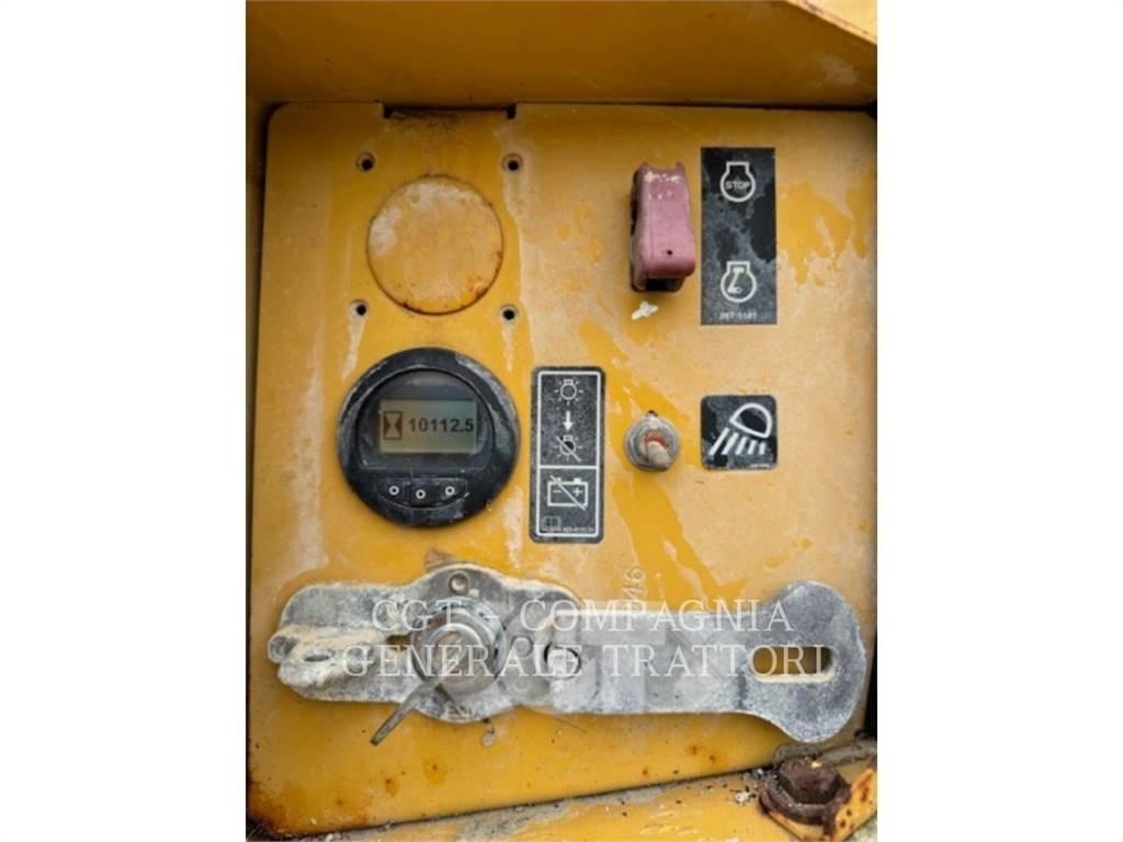 CAT D6T Dozers - Tratores rastos