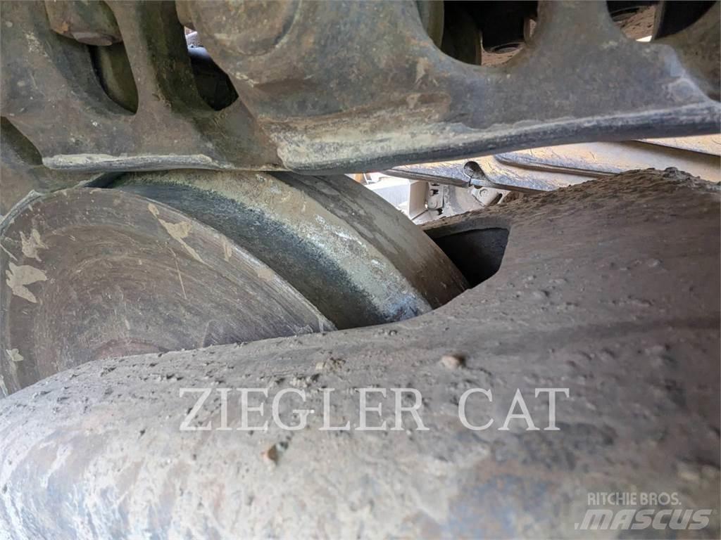 CAT D6T Dozers - Tratores rastos