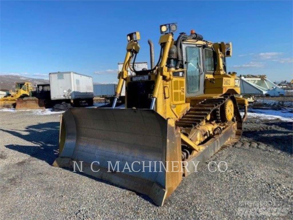 CAT D6T Dozers - Tratores rastos