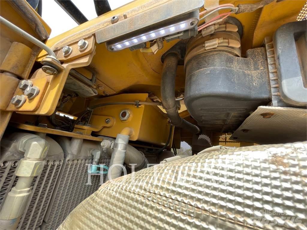 CAT D6T Dozers - Tratores rastos