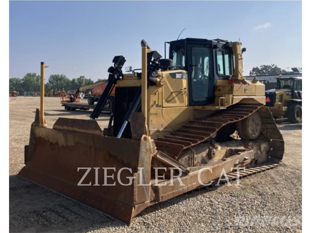 CAT D6T Dozers - Tratores rastos