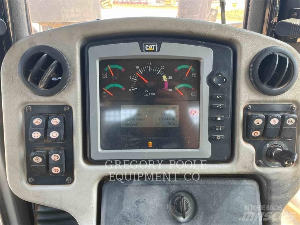 CAT D6T Dozers - Tratores rastos