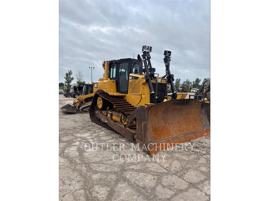 CAT D6T Dozers - Tratores rastos
