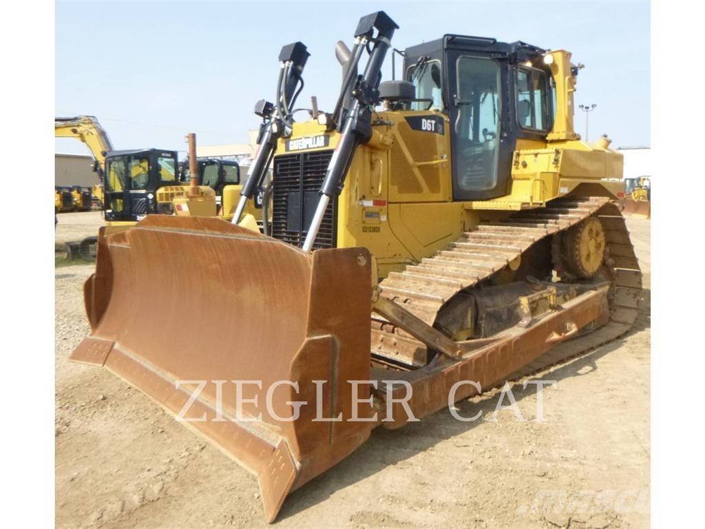 CAT D6T XW Dozers - Tratores rastos