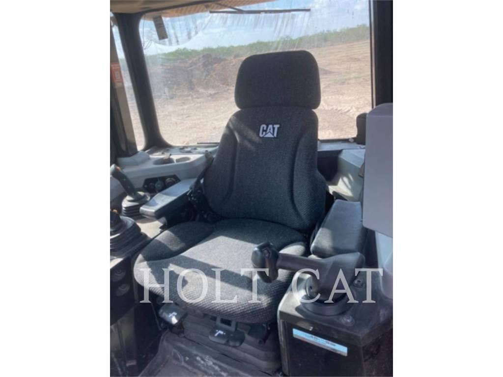 CAT D6T XWVP Dozers - Tratores rastos