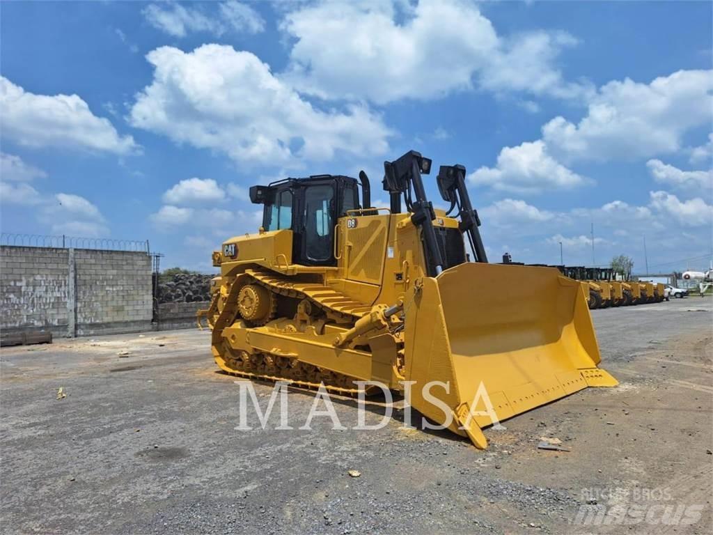 CAT D8 Dozers - Tratores rastos