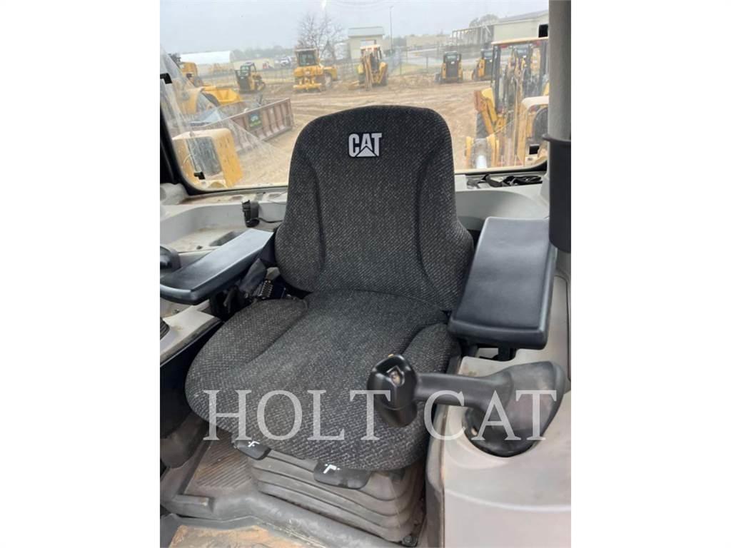 CAT D8 Dozers - Tratores rastos