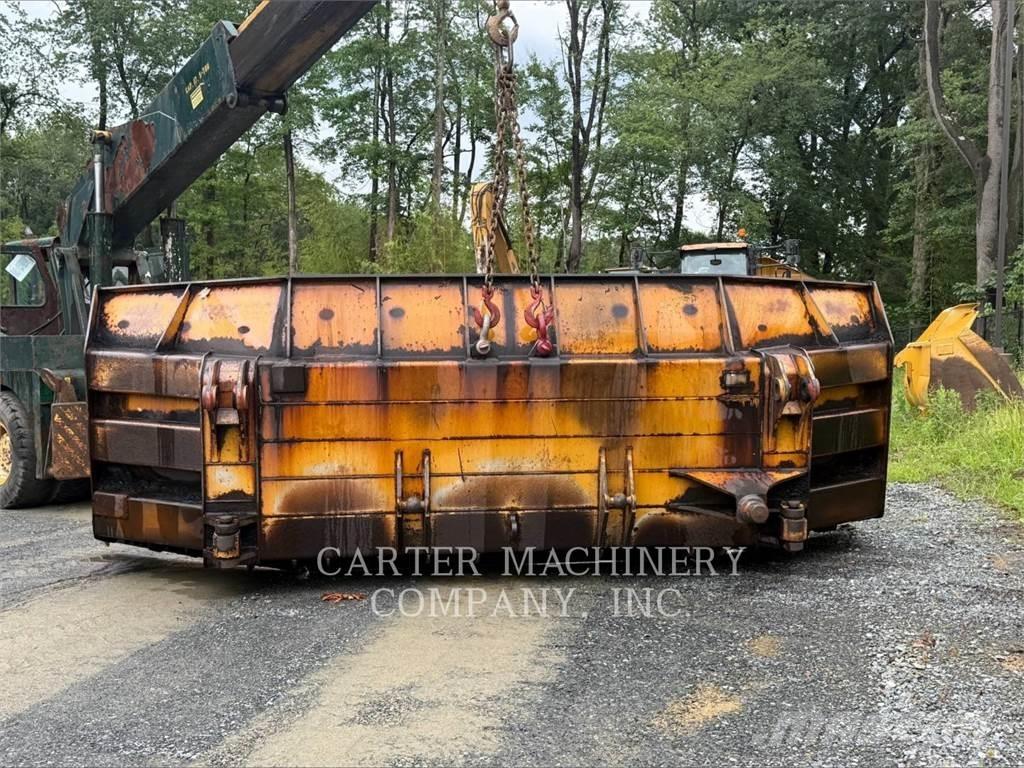 CAT D8-21 RIP Dozers - Tratores rastos