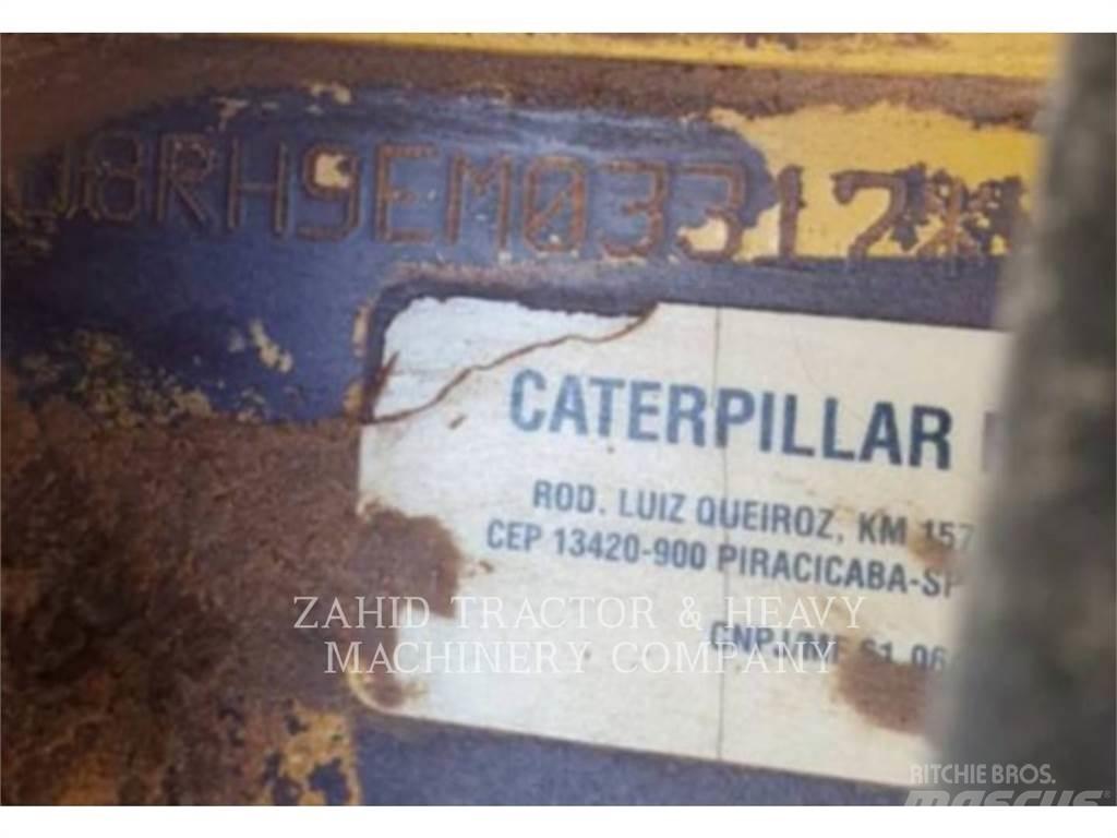 CAT D8RLRC Dozers - Tratores rastos