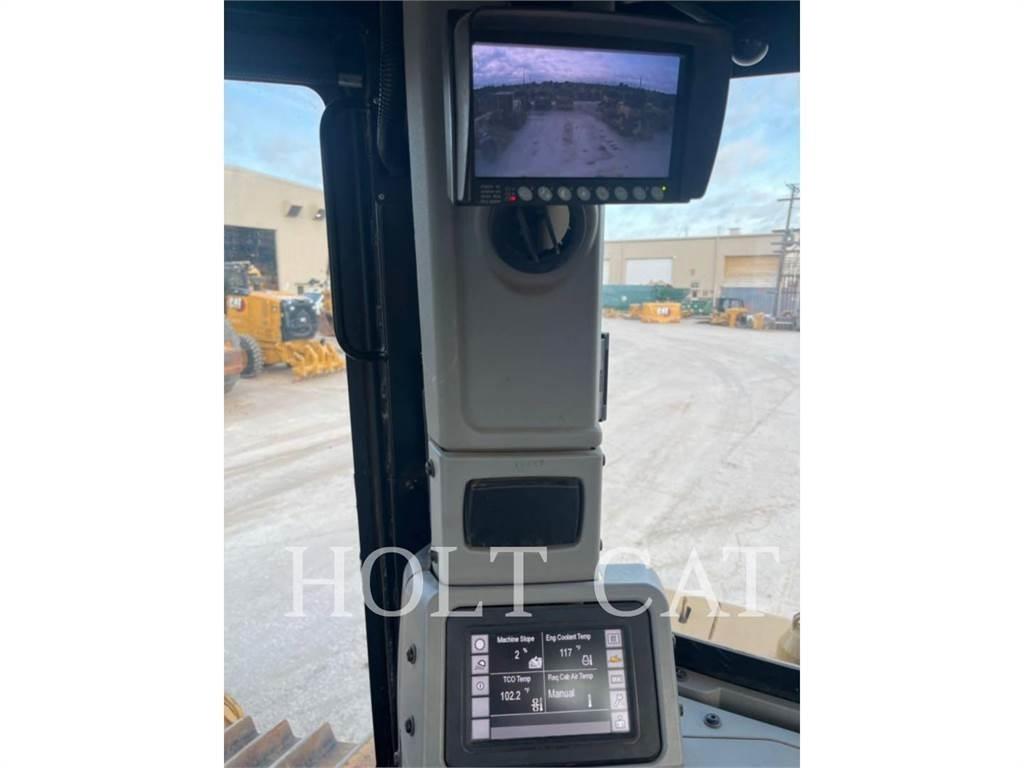 CAT D8T Dozers - Tratores rastos