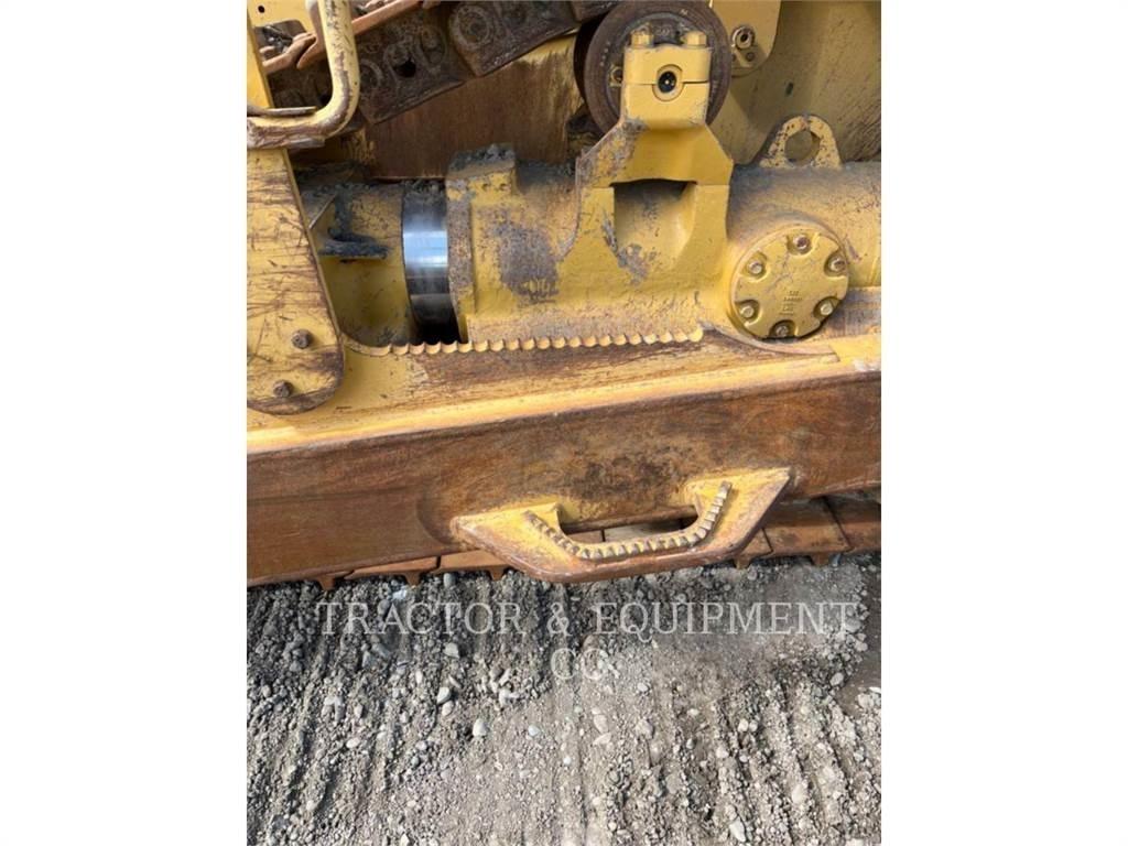 CAT D8T Dozers - Tratores rastos