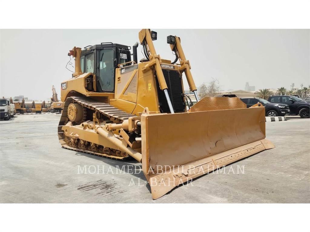 CAT D8T Dozers - Tratores rastos