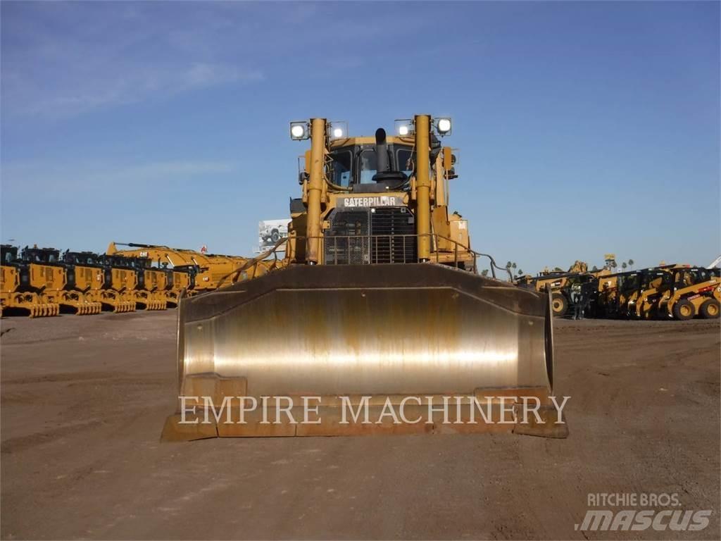 CAT D8T Dozers - Tratores rastos