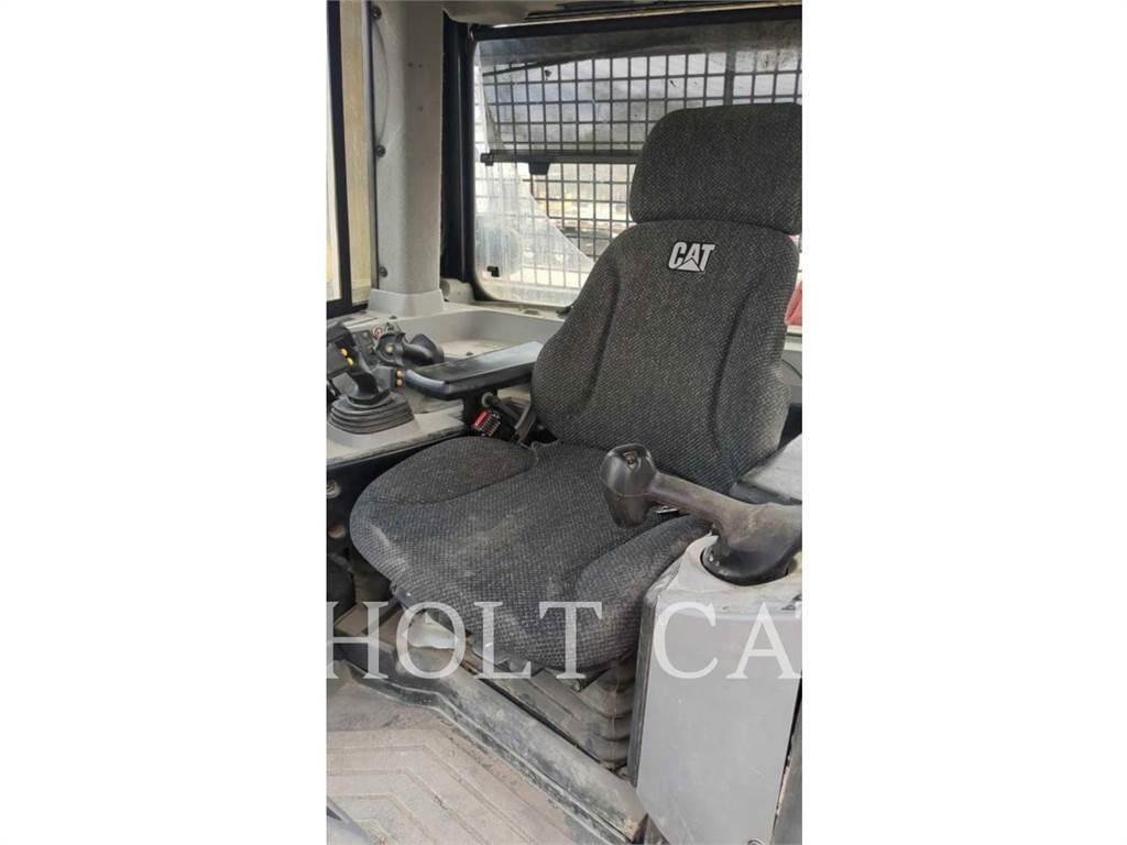 CAT D8T Dozers - Tratores rastos