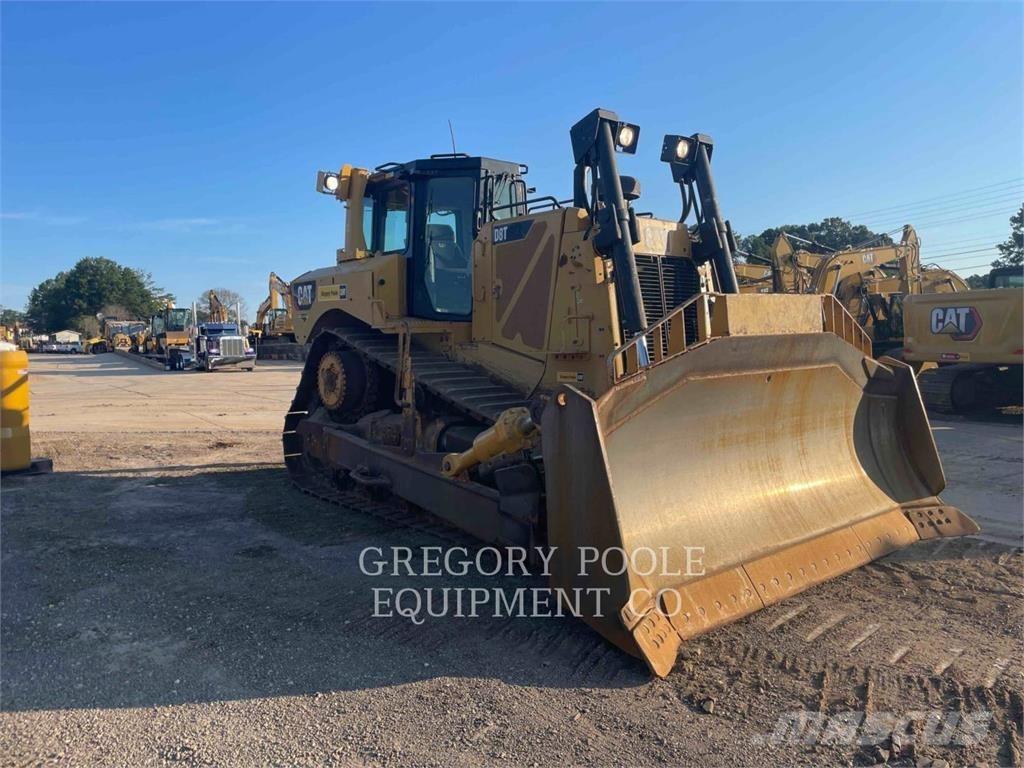 CAT D8T Dozers - Tratores rastos