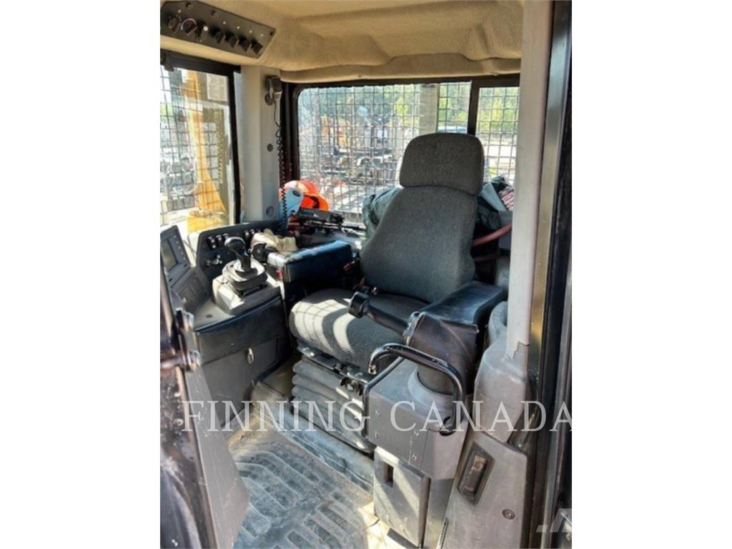 CAT D8T Dozers - Tratores rastos