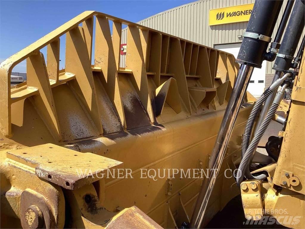 CAT D8T Dozers - Tratores rastos